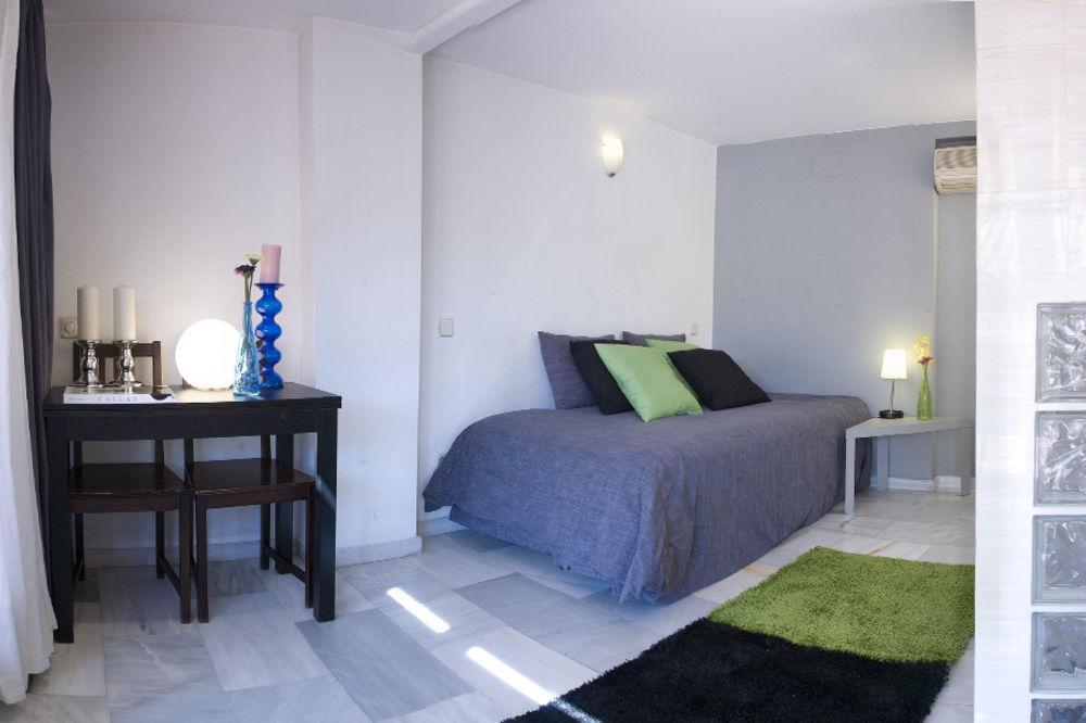 Apartamentos Por Temporada En Puerta Del Sol Madrid Exterior photo