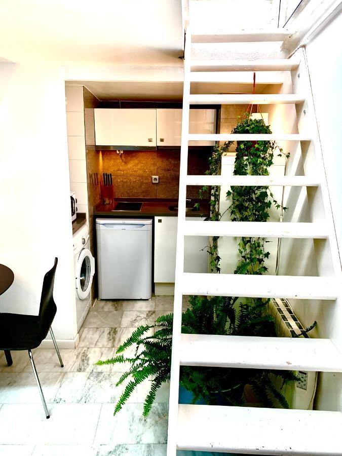 Apartamentos Por Temporada En Puerta Del Sol Madrid Exterior photo