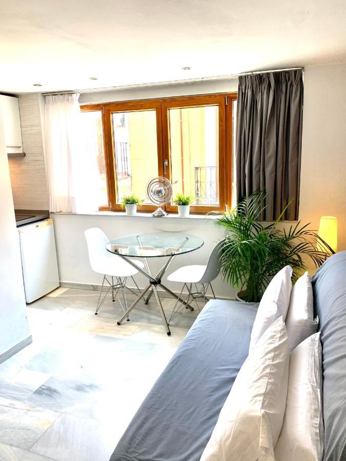 Apartamentos Por Temporada En Puerta Del Sol Madrid Exterior photo