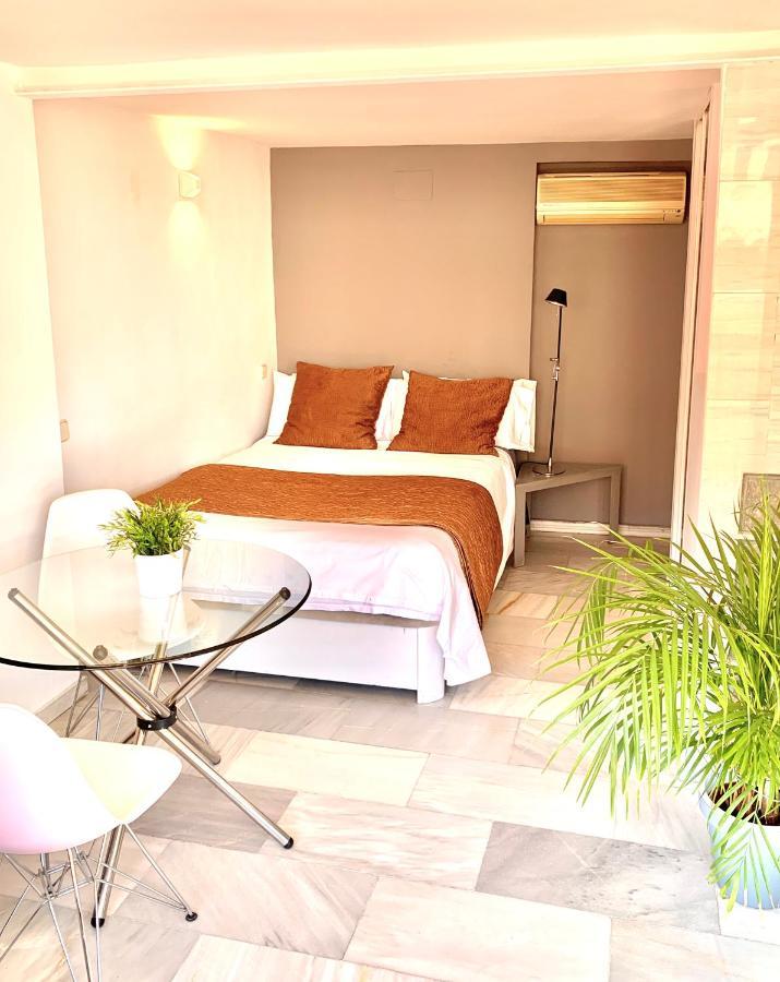 Apartamentos Por Temporada En Puerta Del Sol Madrid Exterior photo